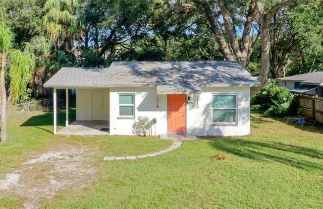 8111 30TH AVENUE N photos photos