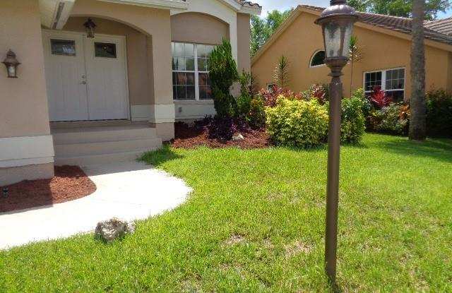 12270 Eagle Pointe CIR - 12270 Eagle Pointe Circle, Gateway, FL 33913