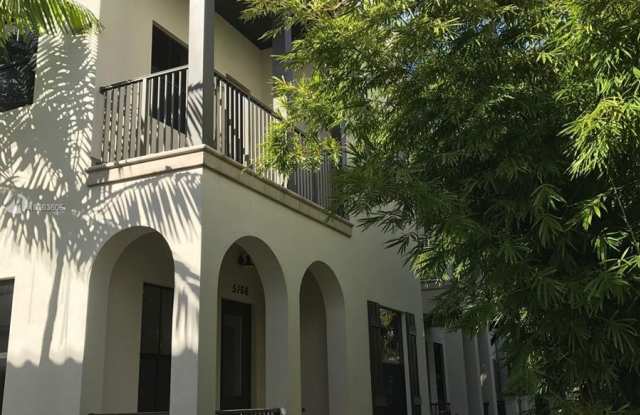 5166 NW 83rd Ct Gallery 2