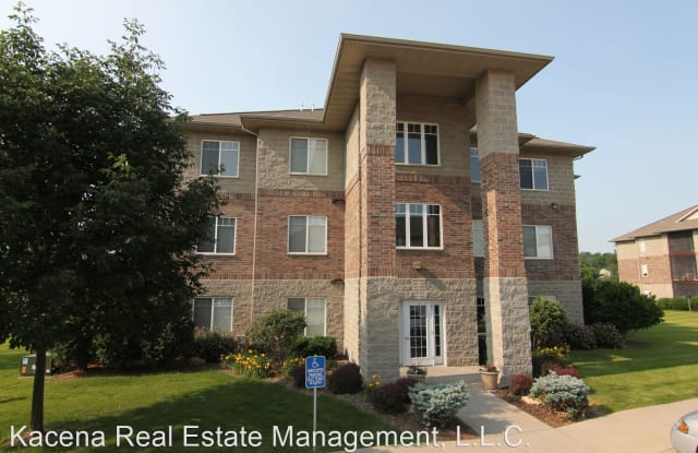 4385 Berkeley Ln - 4385 Berkeley Ln, Iowa City, IA 52245