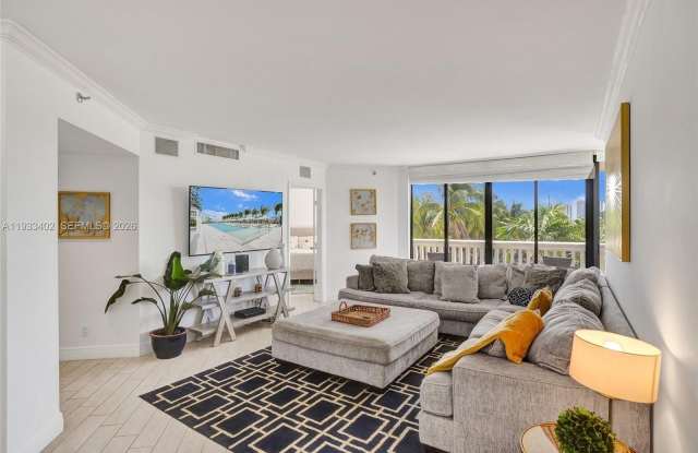 1000 E Island Blvd photos photos