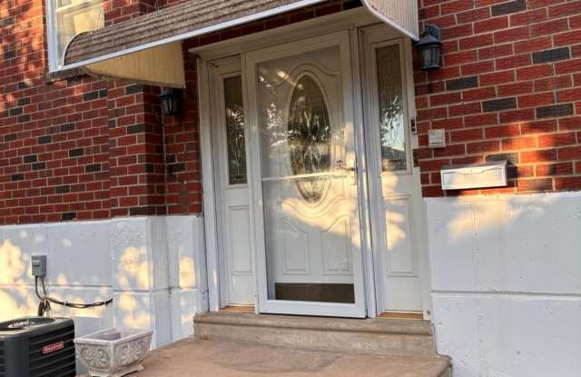 9750-HILSPACH STREET Gallery 3