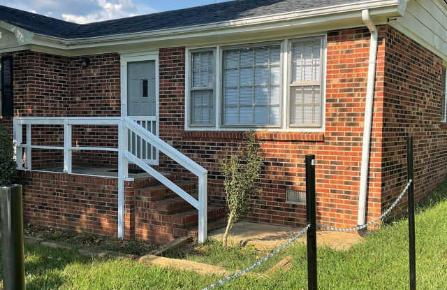 Brick Duplex Apartment For Rent in Lincolnton NC Gallery 3