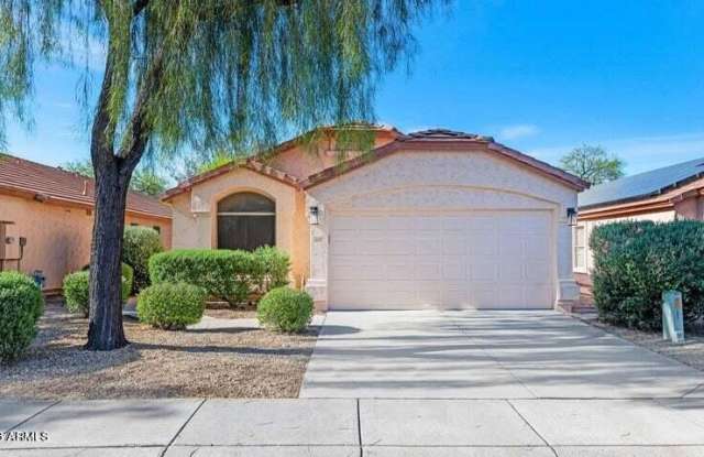 4621 E Abraham Lane - 4621 East Abraham Lane, Phoenix, AZ 85050