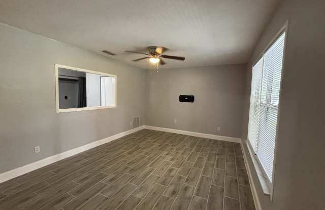 109 South Colorado AvenueUnit A Gallery 4