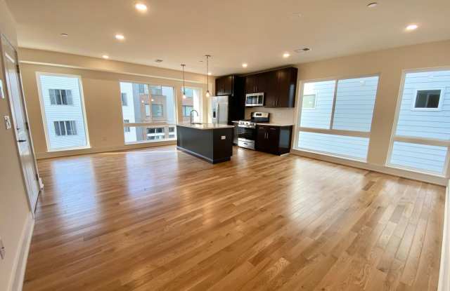 Stunning 3-Bedroom, 3-Bath with Roof Deck in Olde Kensington! - 1429 Germantown Avenue, Philadelphia, PA 19122