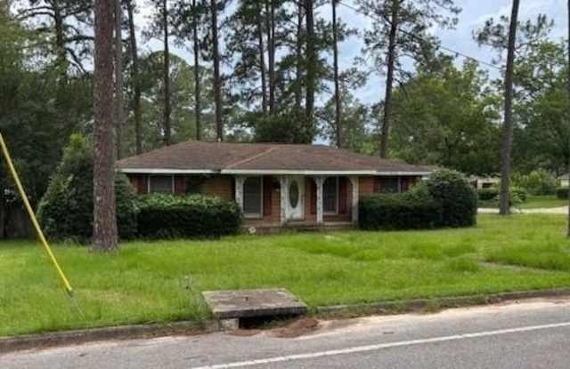 1200 Edgewood Dr photos photos