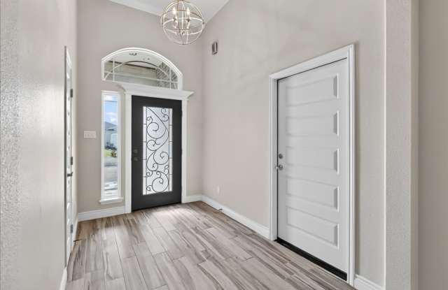 15229 Barataria Dr. 4/bedroom 2/bathroom - $2900/month Gallery 3