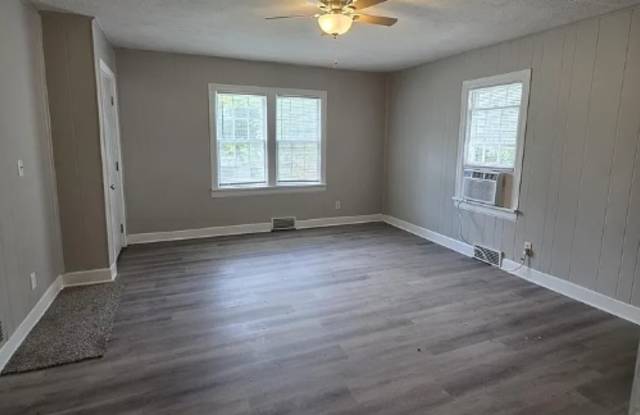 1504 North Summit Avenue - 1 Gallery 2