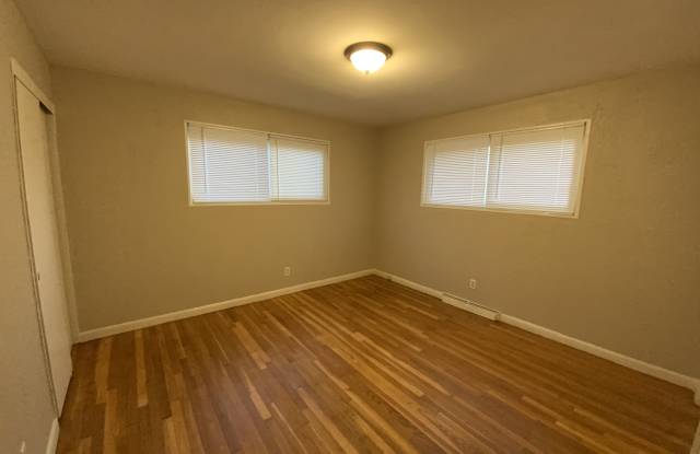 9925 Castle Dr Gallery 4