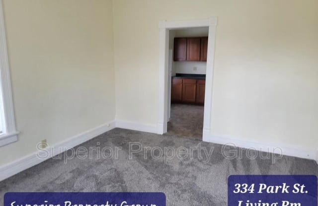 334 Park St - 334 Park Ave, Janesville, WI 53548