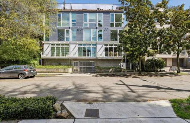 732 Belmont Place E photos photos