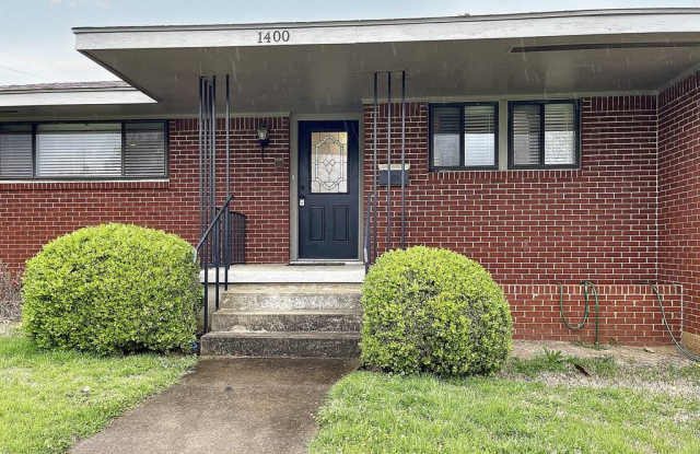 1400 Robin Drive Gallery 4