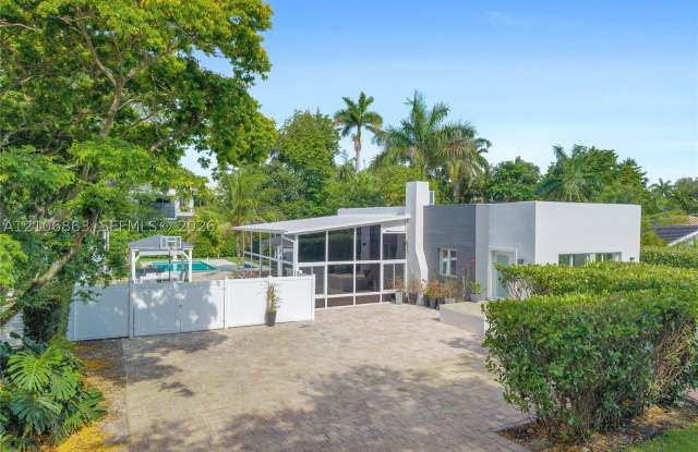 11144 NE 8th Ct Gallery 1