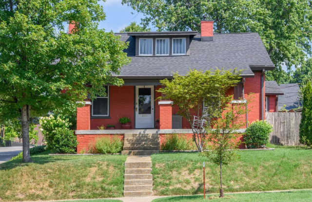 Renovated Historic 4 Bedroom Home w/ Two Car Garage in East Nashville photos photos