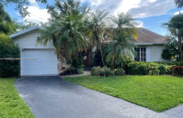 15156 SW 142nd Ct photos photos