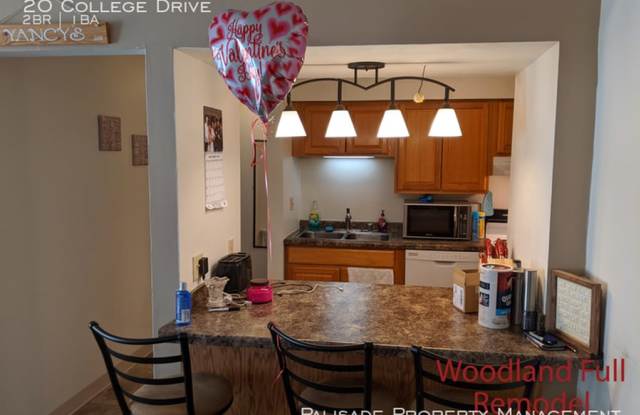 Woodland Apartments (Platteville) Gallery 2