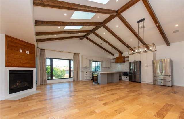 7900 Naylor Avenue - 7900 Naylor Avenue, Los Angeles, CA 90045