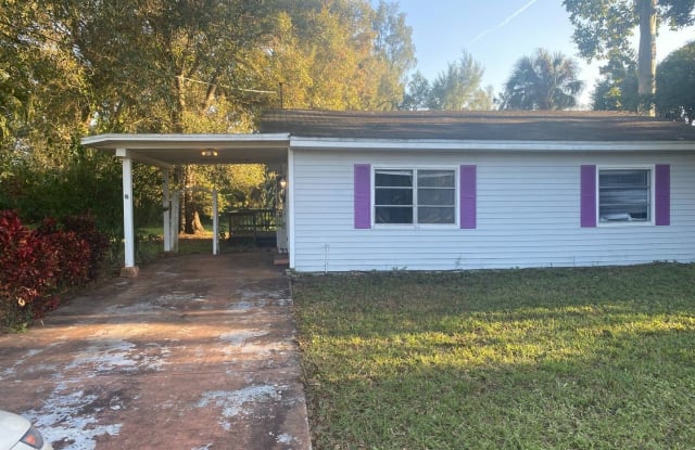 4620 Seminole Street - 4620 Seminole Street, Tice, FL 33905