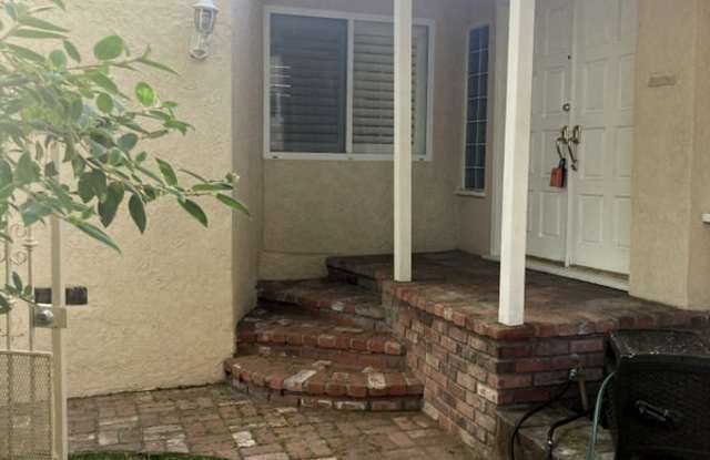 1223 Berkeley Street Gallery 4