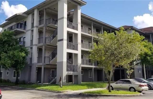 2801 Riverside Dr photos photos