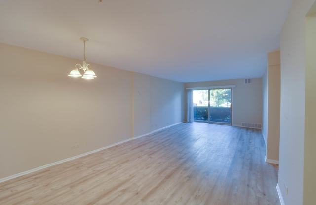 12 Oaks at Elk Grove Gallery 2