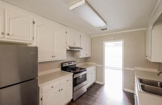 10415 Shadowview Road Gallery 3