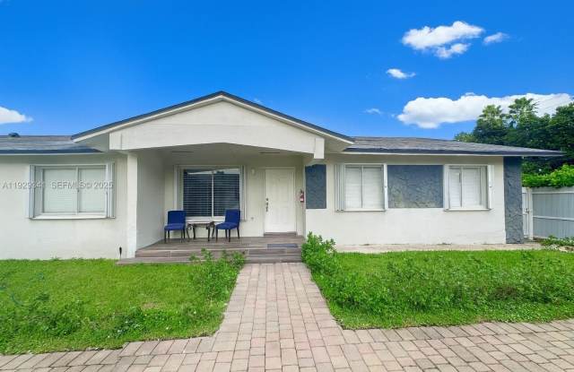 15720 NW 44th Ct photos photos