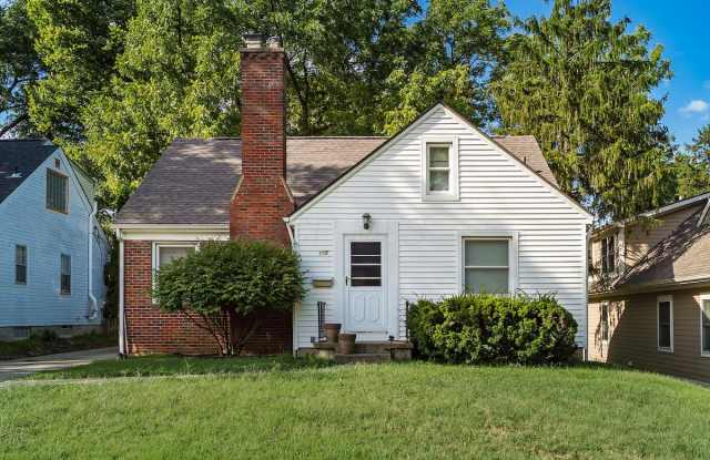 112 Howard Avenue Gallery 2