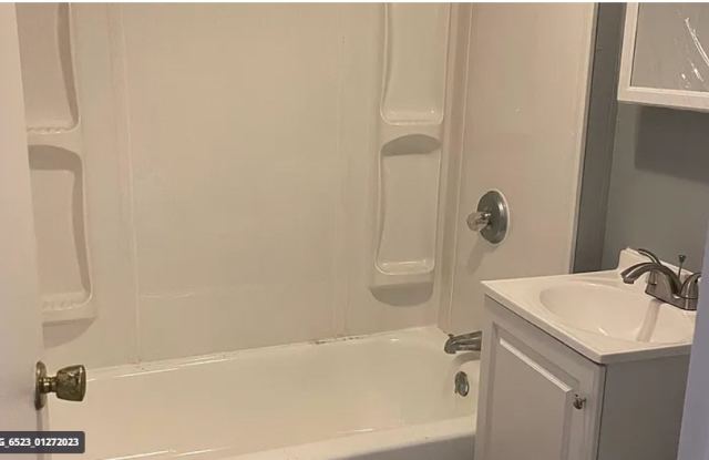 142 E Main St A photos photos