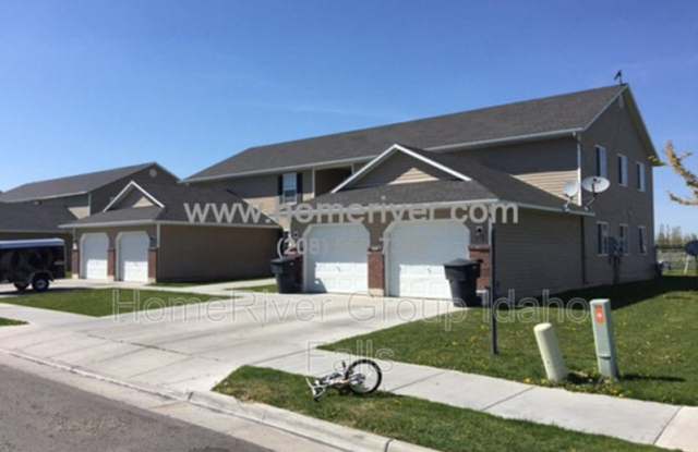 564 Caribou St B photos photos