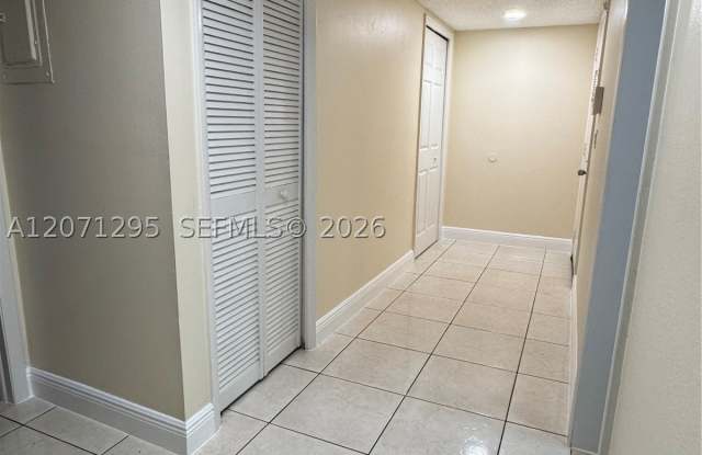 215 Lakeview Dr Gallery 3
