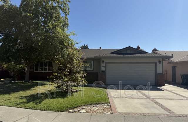 1017 Silver Lake Dr - 1017 Silver Lake Drive, Sacramento, CA 95831