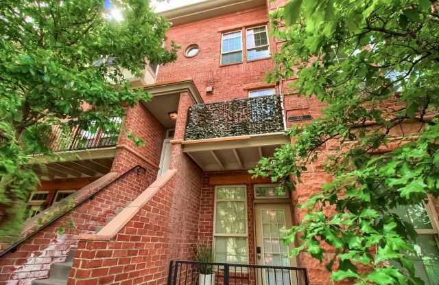 2 Bedroom condo in Denver photos photos