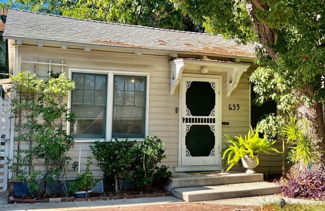 635 E Villa Street - 635 East Villa Street, Pasadena, CA 91101