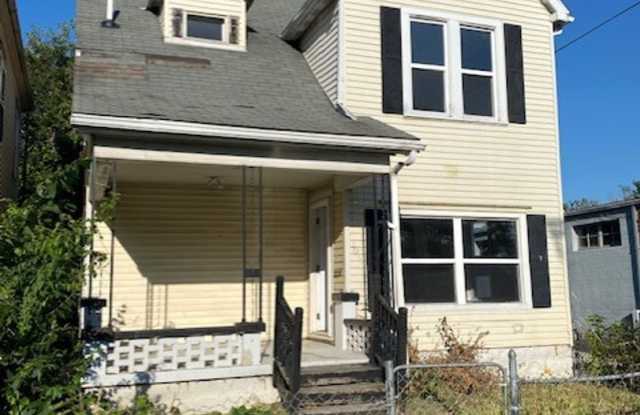 *MOVE IN SPECIAL"- Half off 3rd month's rent!! 2 bed 1 full bath and 1 half bath home for rent in Dayton* photos photos *MOVE IN SPECIAL"- Half off 3rd month's rent!! 2 bed 1 full bath and 1 half bath home for rent in Dayton* photos photos