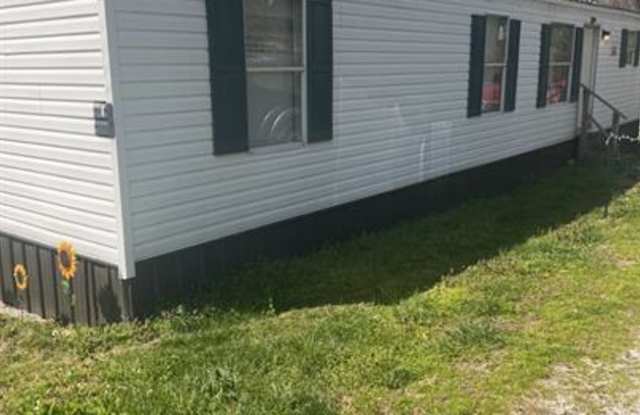 10 Smith Lane, Lot # 8 - 10 Smith Lane, Garrard County, KY 40444