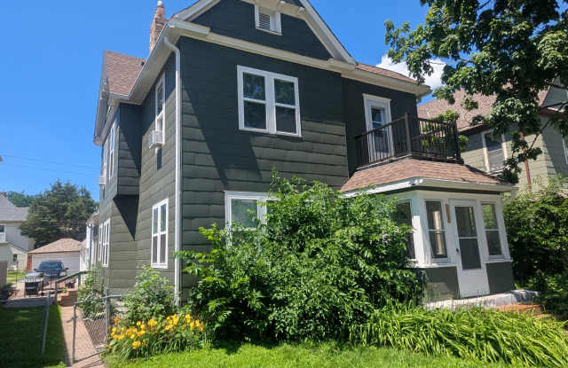 1330 Monroe St Ne photos photos