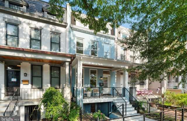 922 8TH Street NE - 922 8th Street Northeast, Washington, DC 20002