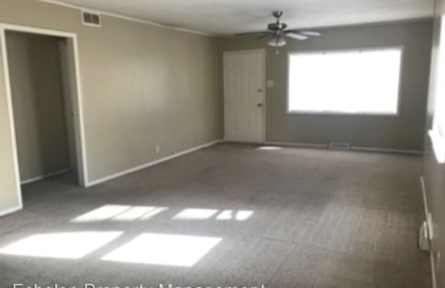 1306 Kingman Gallery 3