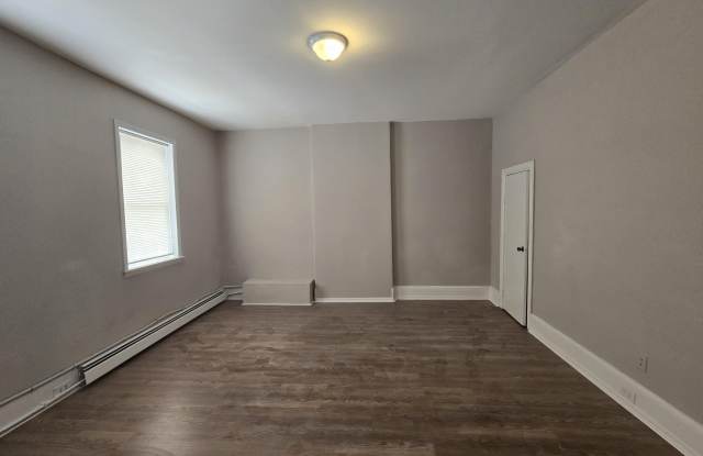 3047 FRANKFORD Avenue Gallery 1