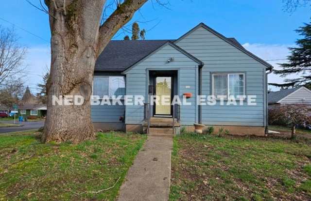 4Bd/2Ba Two Story Home - For Viewing! photos photos 4Bd/2Ba Two Story Home - For Viewing! photos photos