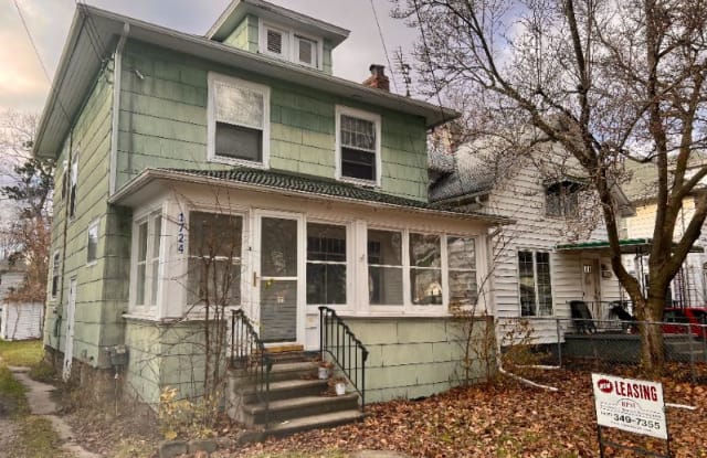 1724 Maplewood  Ave - 1724 Maplewood Avenue, Lansing, MI 48910