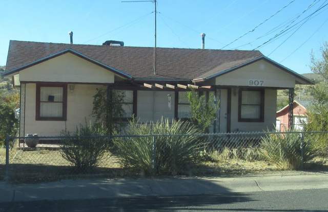 Bright 1BR Near Historic Downtown—Private & Full of Character photos photos