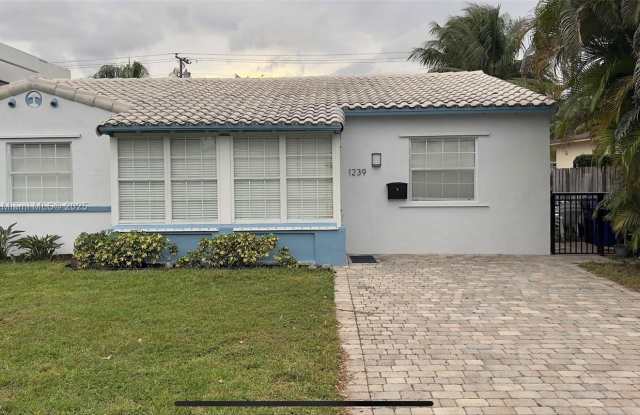 1239 Northeast 16th Avenue - 1239 Northeast 16th Avenue, Fort Lauderdale, FL 33304 1239 Northeast 16th Avenue - 1239 Northeast 16th Avenue, Fort Lauderdale, FL 33304