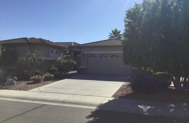 3173 E CANYON Way Gallery 2