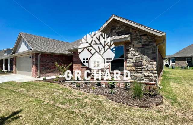 Single-Family Home- Spacious Hickorywood Plan | Short & Long-Term Options Available- Contact us for Details! Gallery 3