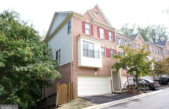 5428 CHIEFTAIN CIRCLE - 5428 Chieftain Circle, Lincolnia, VA 22312