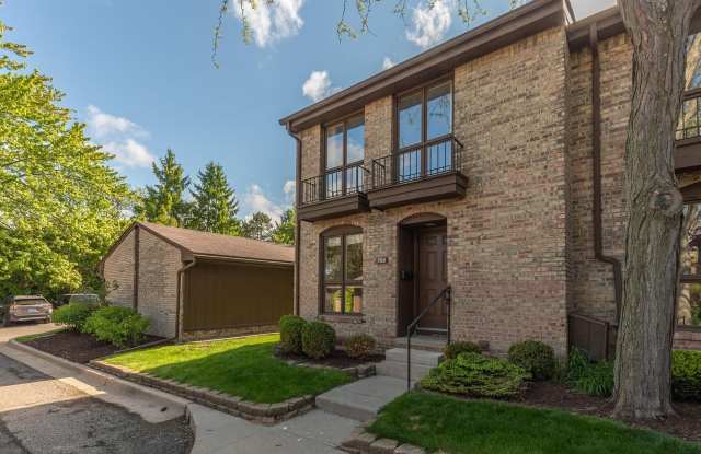 758 Greenhills Dr Gallery 1