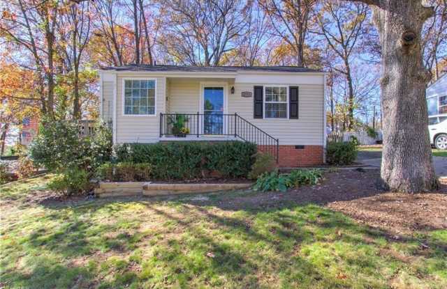 2713 Stratford Drive photos photos